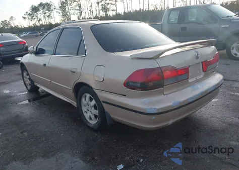 2001 Honda Accord 2.3 Ex z USA, uszkodzony, nr VIN 1HGCG66841A070901